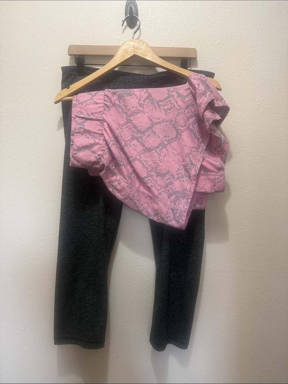 Pink Snakeprint Shorts & Dark Gray Leggings, Size XL